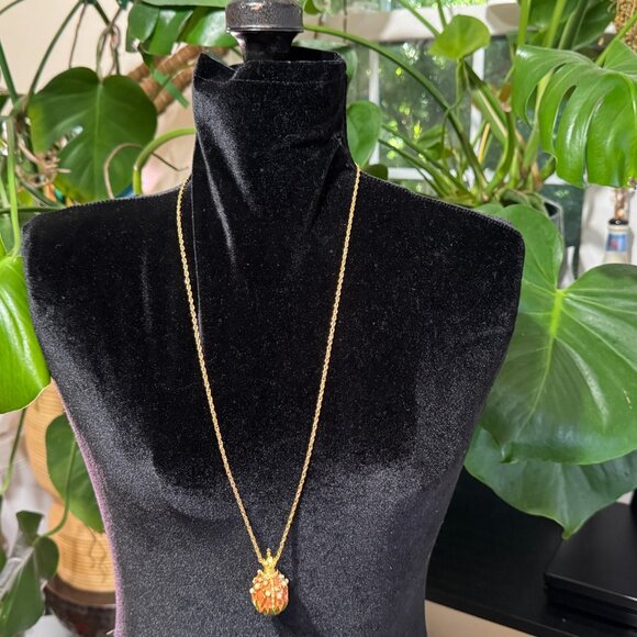 JOAN RIVERS CLASSICS COLLECTIONS Lily of the Valley Egg Pendant with Chain - Picture 3 of 16